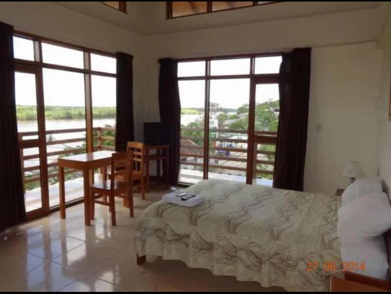 Yurimaguas Hostal El Puerto מראה חיצוני תמונה